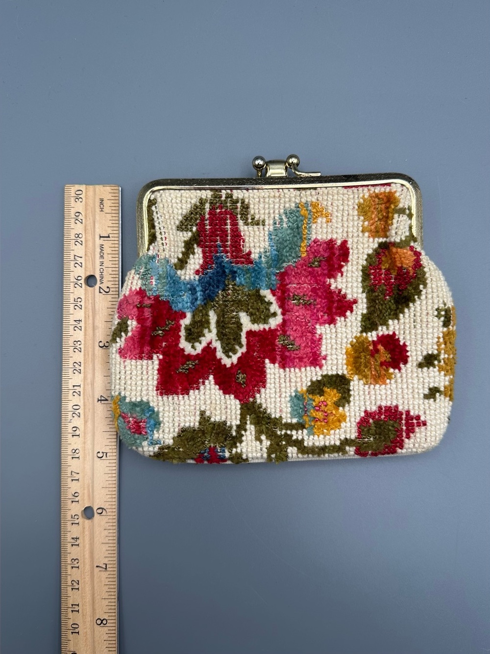 VTG Floral Tapestry Carpet Bag Gold Tone Kiss Lock Clutch Boho Cottagecore - Picture 5 of 16